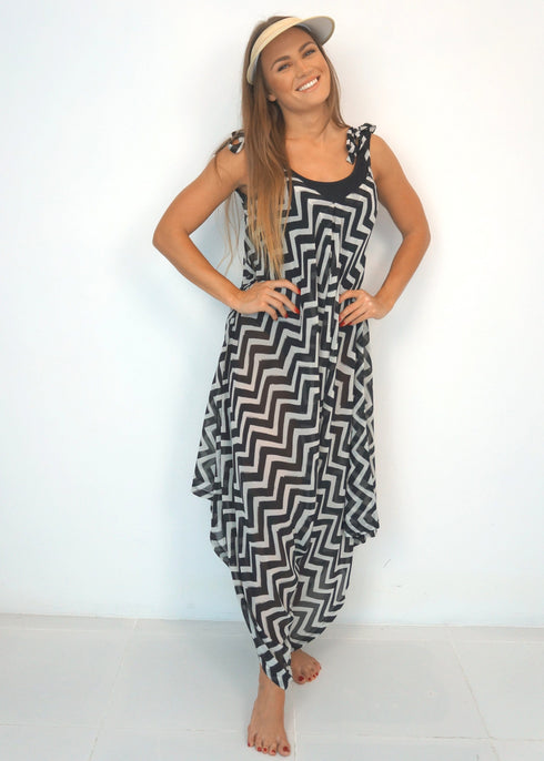 Dress BLACK & WHITE PAINTED CHEVRON The Harem Jumpsuit - Black & White Painted Chevron dubai outfit dress brunch fashion mums