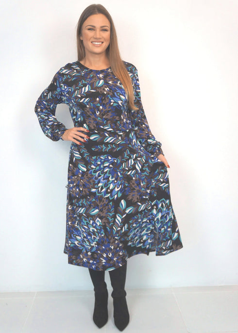 The A/W Pixie Dress - London Style dubai outfit dress brunch fashion mums