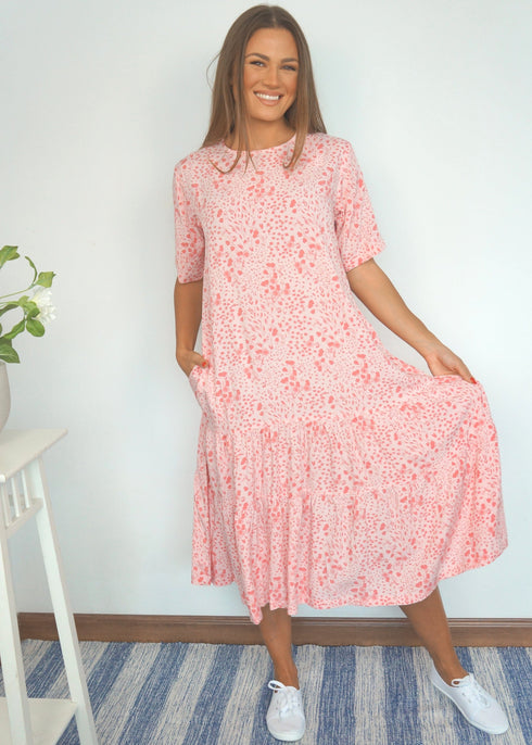 The Lakes Dress - Sketchy Wild Flower dubai outfit dress brunch fashion mums