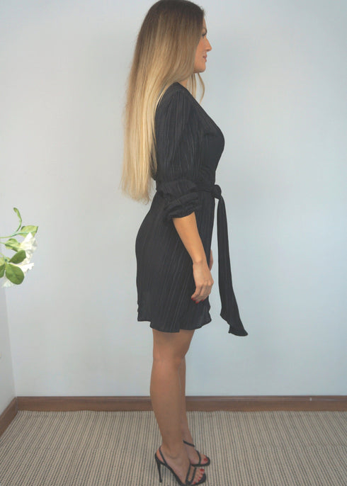 The Perfect Little Wrap Dress - Black Pleats dubai outfit dress brunch fashion mums
