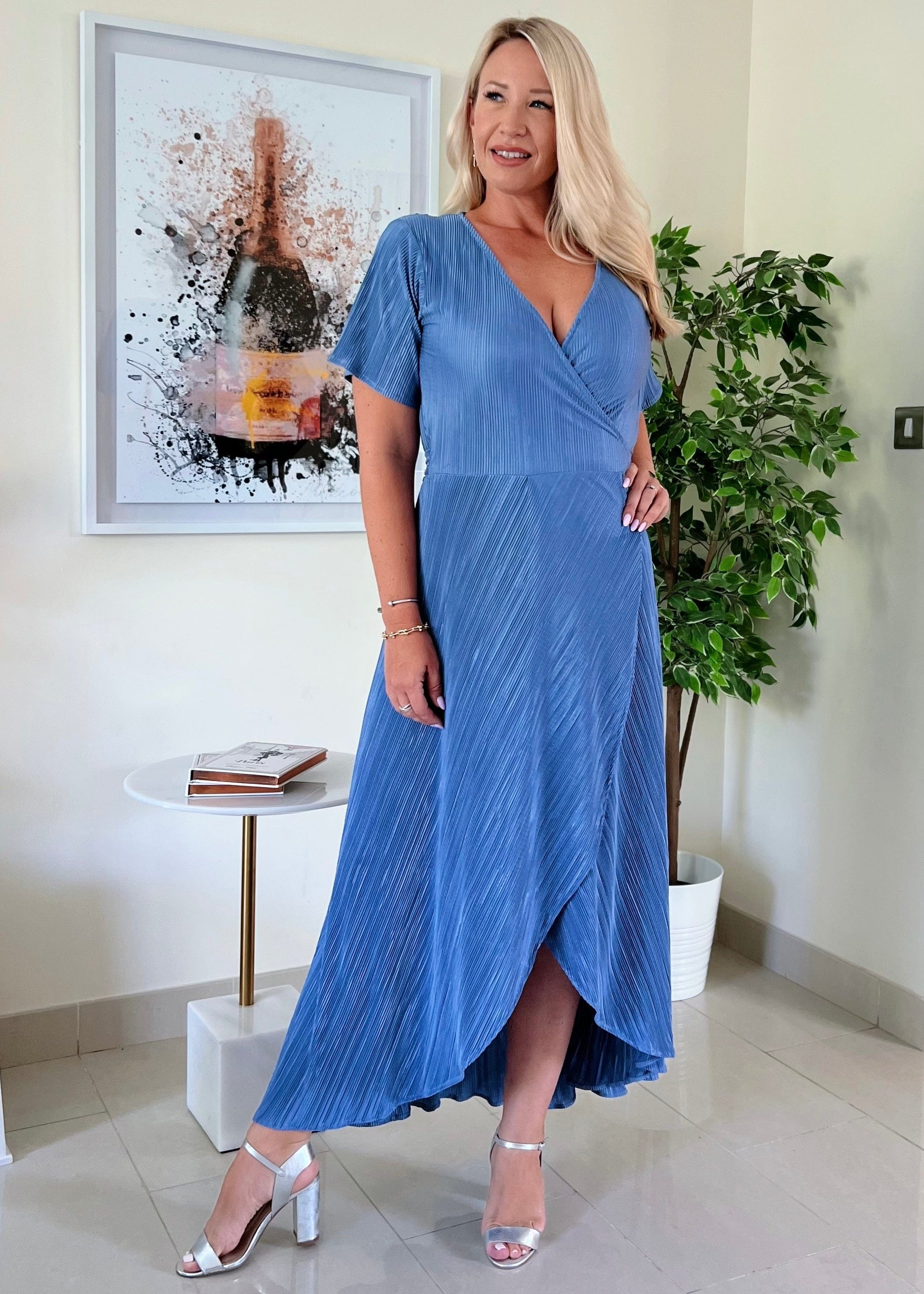 THE PLEATED STYLES Neon Star Wholesale THE PLEATED STYLES Neon Star Wholesale